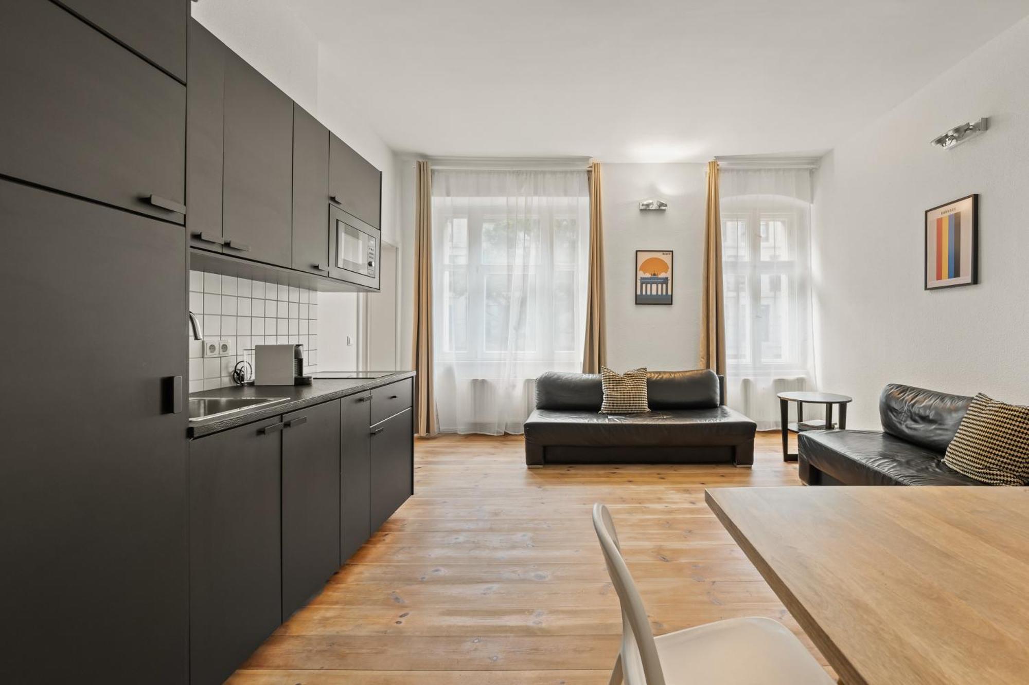 Mooeve Friedrichs Mid Apartment Берлин Екстериор снимка