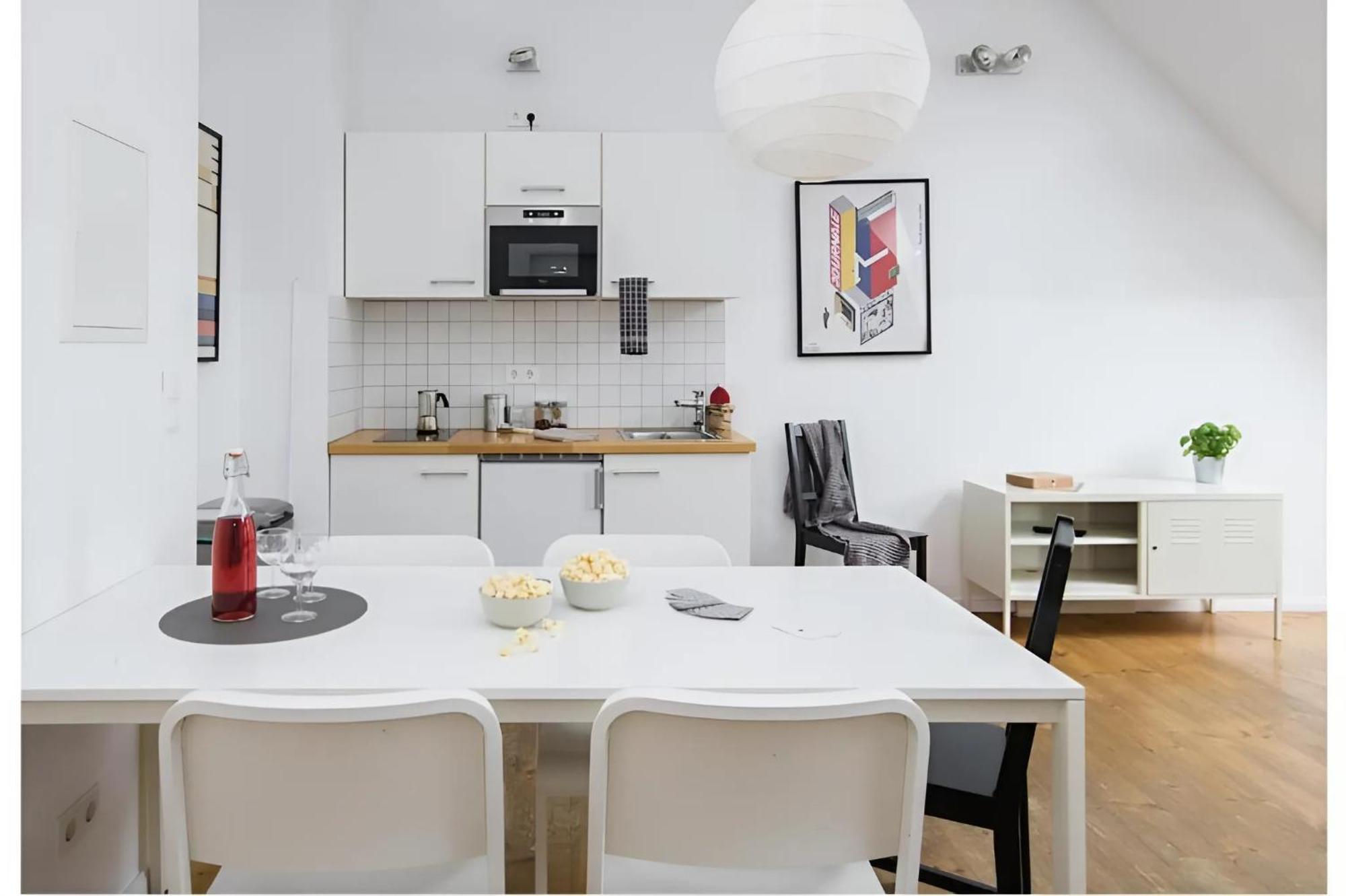 Mooeve Friedrichs Mid Apartment Берлин Екстериор снимка